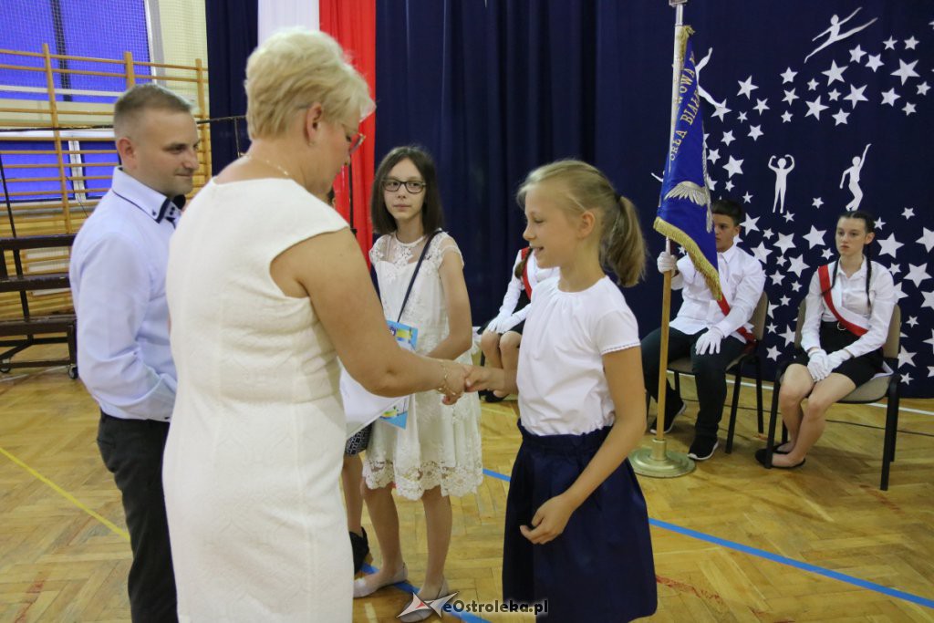 Zakończenie roku szkolnego w SP nr 6 [19.06.2019] - zdjęcie #2 - eOstroleka.pl