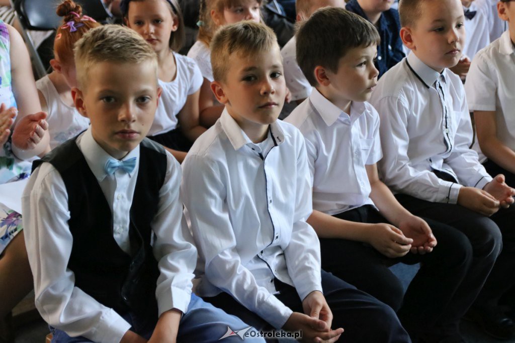 Zakończenie roku szkolnego w SP nr 4 [19.06.2019] - zdjęcie #22 - eOstroleka.pl