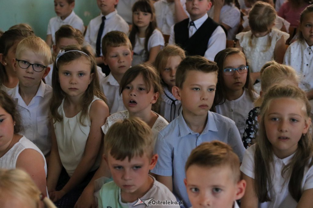 Zakończenie roku szkolnego w SP nr 4 [19.06.2019] - zdjęcie #26 - eOstroleka.pl
