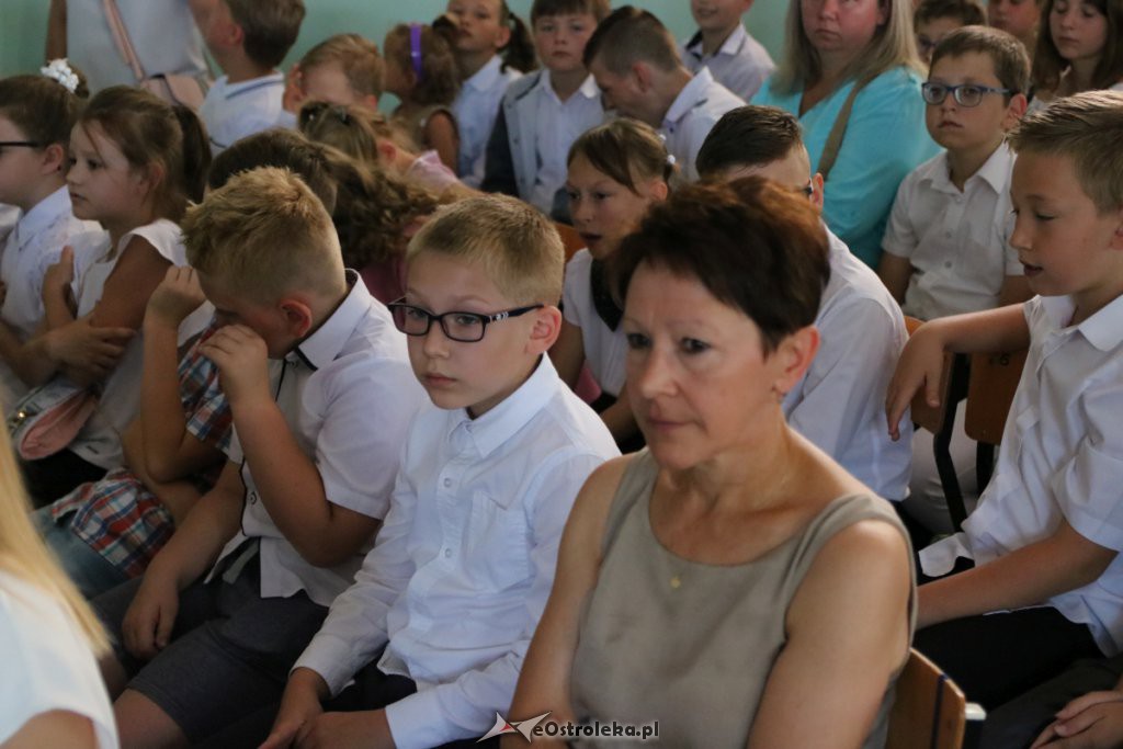Zakończenie roku szkolnego w SP nr 4 [19.06.2019] - zdjęcie #33 - eOstroleka.pl