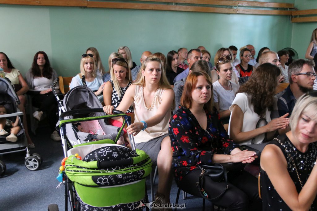 Zakończenie roku szkolnego w SP nr 4 [19.06.2019] - zdjęcie #29 - eOstroleka.pl