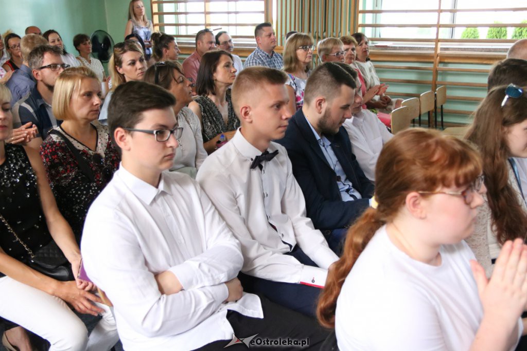 Zakończenie roku szkolnego w SP nr 4 [19.06.2019] - zdjęcie #25 - eOstroleka.pl