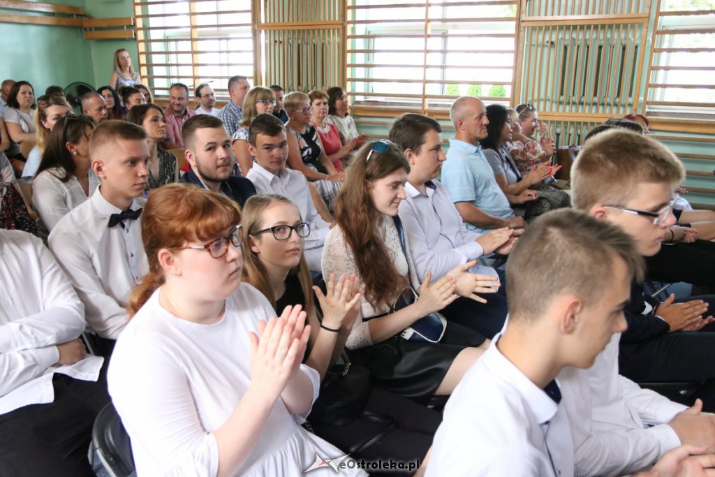 Zakończenie roku szkolnego w SP nr 4 [19.06.2019] - zdjęcie #24 - eOstroleka.pl