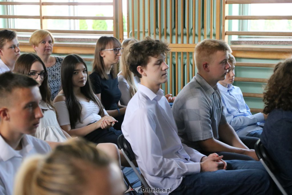 Zakończenie roku szkolnego w SP nr 4 [19.06.2019] - zdjęcie #16 - eOstroleka.pl