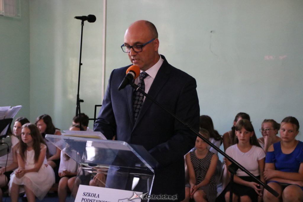 Zakończenie roku szkolnego w SP nr 4 [19.06.2019] - zdjęcie #9 - eOstroleka.pl
