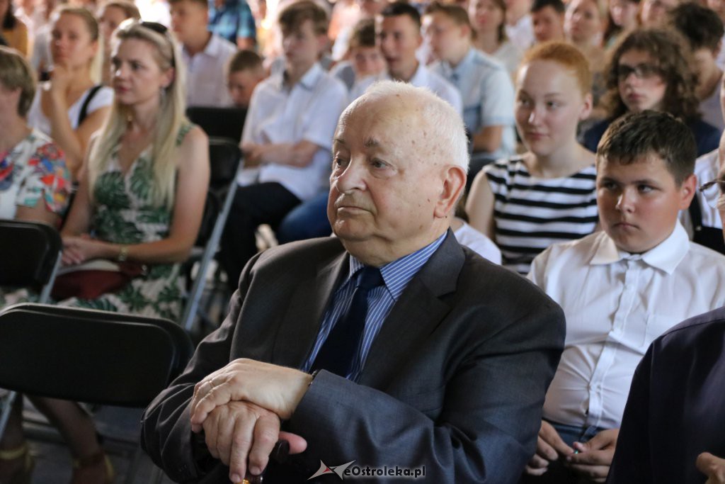 Zakończenie roku szkolnego w SP nr 4 [19.06.2019] - zdjęcie #8 - eOstroleka.pl
