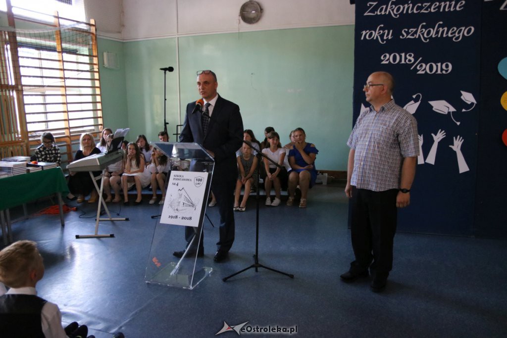 Zakończenie roku szkolnego w SP nr 4 [19.06.2019] - zdjęcie #4 - eOstroleka.pl