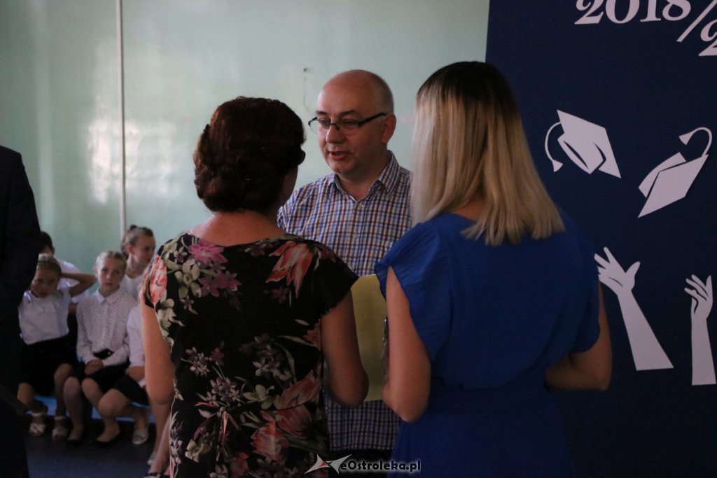 Zakończenie roku szkolnego w SP nr 4 [19.06.2019] - zdjęcie #1 - eOstroleka.pl
