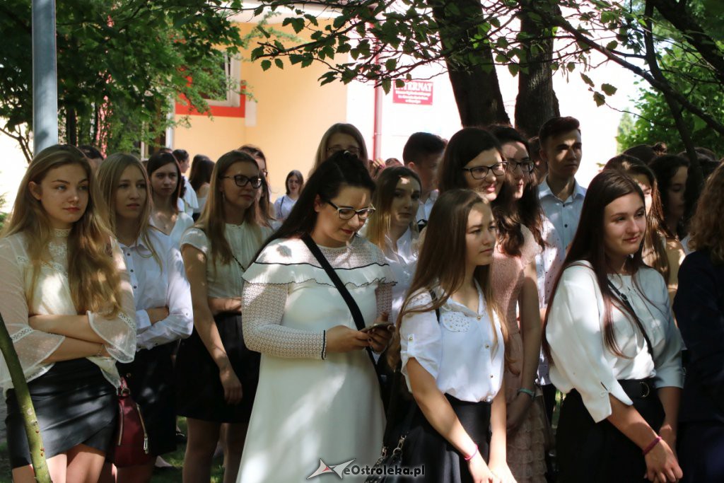 Zakończenie roku szkolnego w I LO [19.06.2019] - zdjęcie #15 - eOstroleka.pl