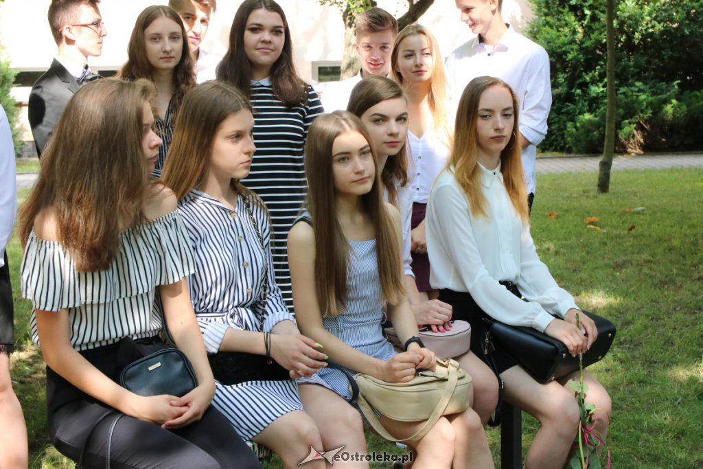 Zakończenie roku szkolnego w I LO [19.06.2019] - zdjęcie #37 - eOstroleka.pl