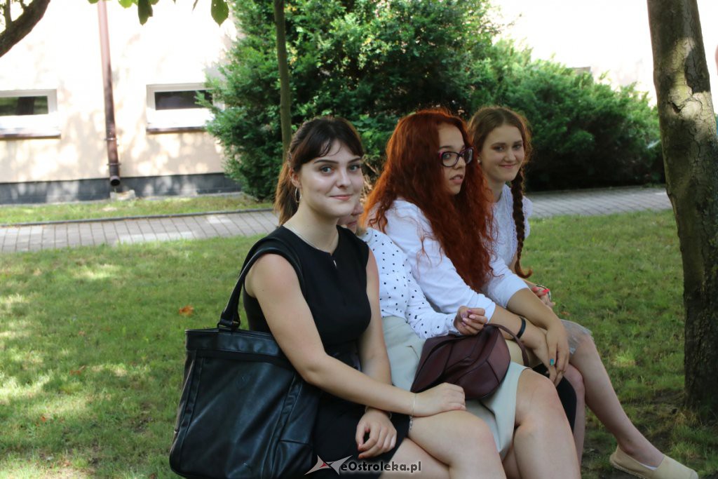 Zakończenie roku szkolnego w I LO [19.06.2019] - zdjęcie #50 - eOstroleka.pl