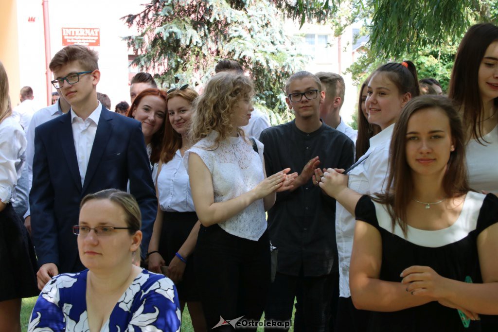 Zakończenie roku szkolnego w I LO [19.06.2019] - zdjęcie #40 - eOstroleka.pl
