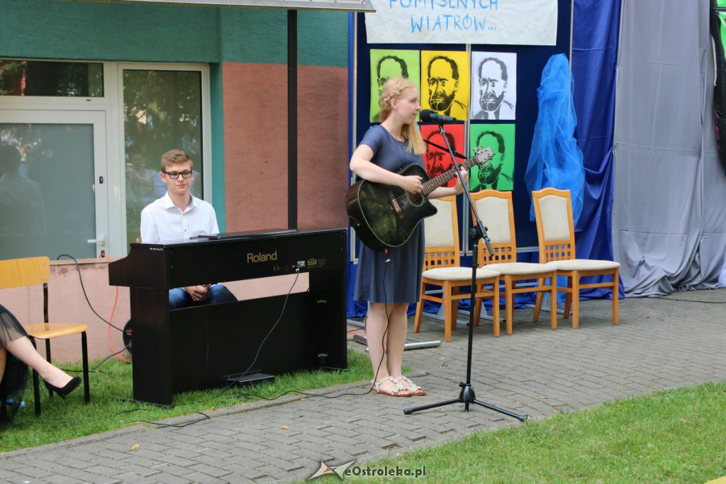 Zakończenie roku szkolnego w I LO [19.06.2019] - zdjęcie #31 - eOstroleka.pl