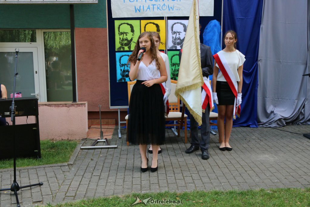 Zakończenie roku szkolnego w I LO [19.06.2019] - zdjęcie #21 - eOstroleka.pl
