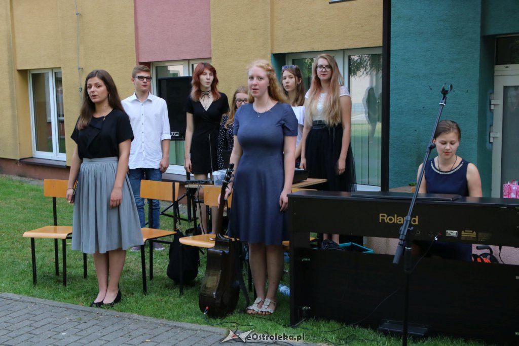 Zakończenie roku szkolnego w I LO [19.06.2019] - zdjęcie #19 - eOstroleka.pl