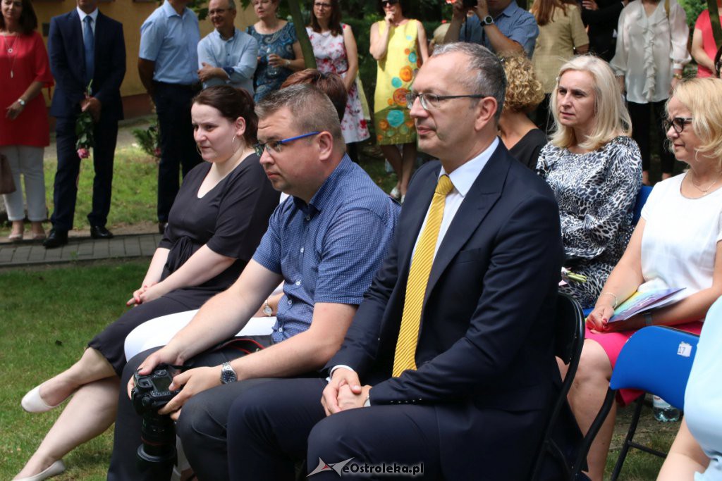 Zakończenie roku szkolnego w I LO [19.06.2019] - zdjęcie #8 - eOstroleka.pl