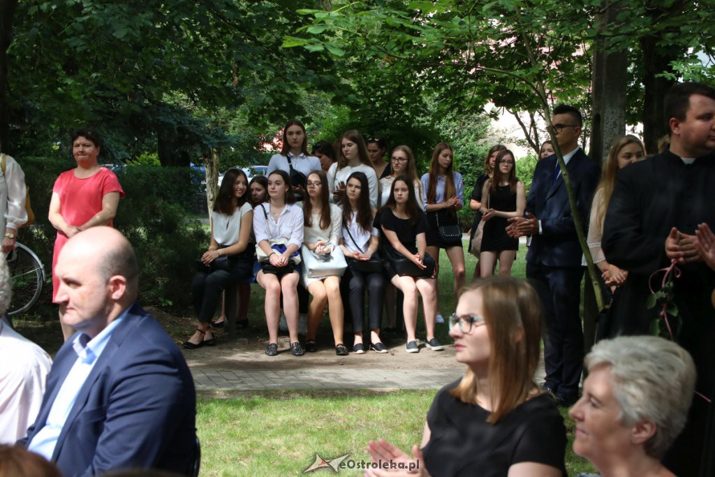 Zakończenie roku szkolnego w I LO [19.06.2019] - zdjęcie #6 - eOstroleka.pl