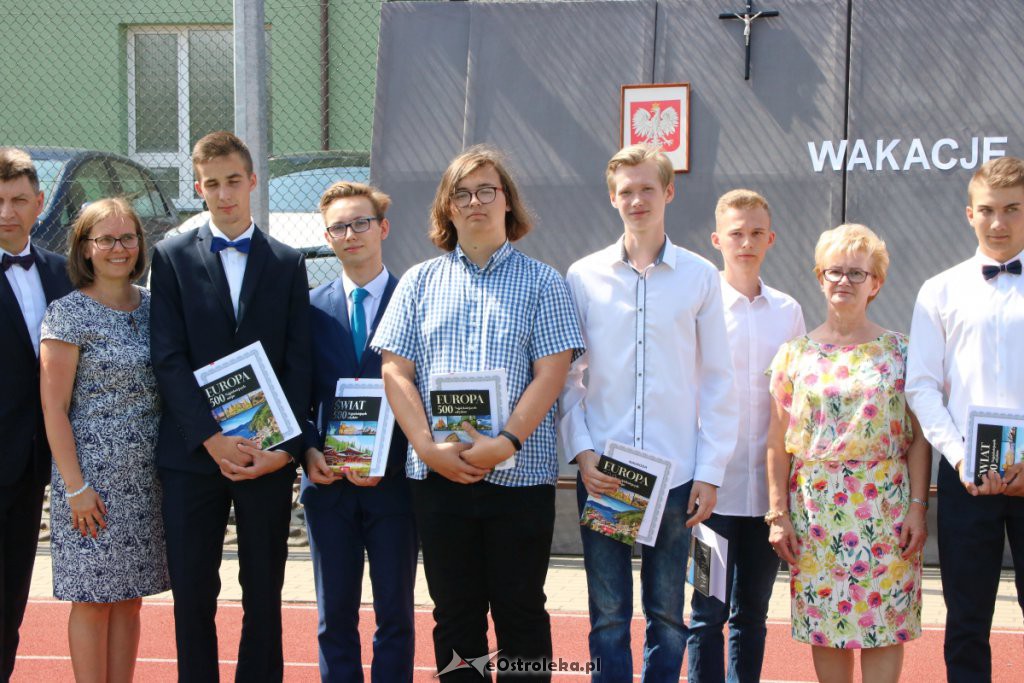 Zakończenie roku szkolnego w ZSZ nr 1 [19.06.2019] - zdjęcie #75 - eOstroleka.pl