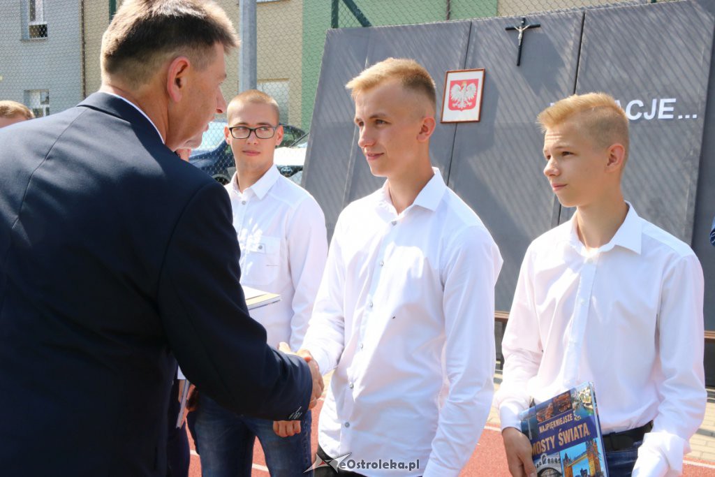 Zakończenie roku szkolnego w ZSZ nr 1 [19.06.2019] - zdjęcie #64 - eOstroleka.pl