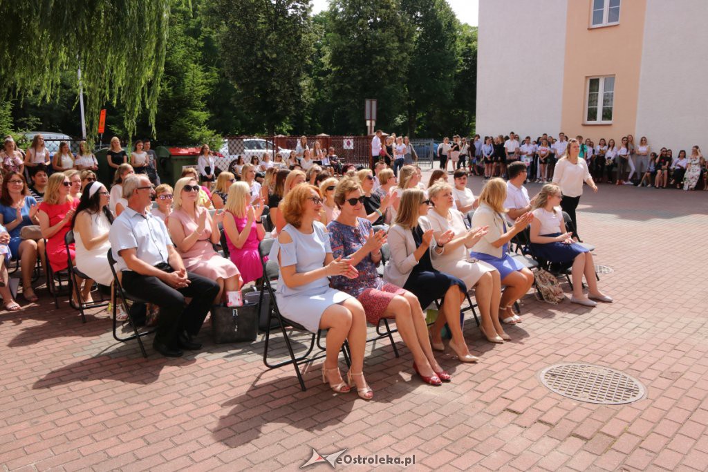 Zakończenie roku szkolnego w ZSZ nr 4 [19.06.2019] - zdjęcie #3 - eOstroleka.pl