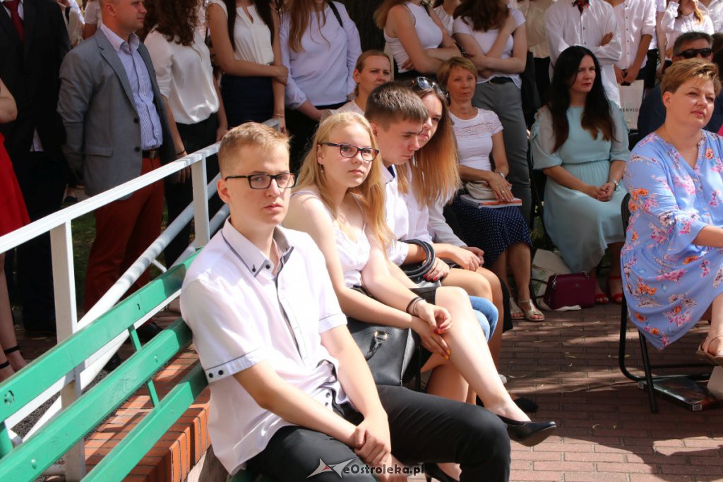 Zakończenie roku szkolnego w ZSZ nr 4 [19.06.2019] - zdjęcie #8 - eOstroleka.pl