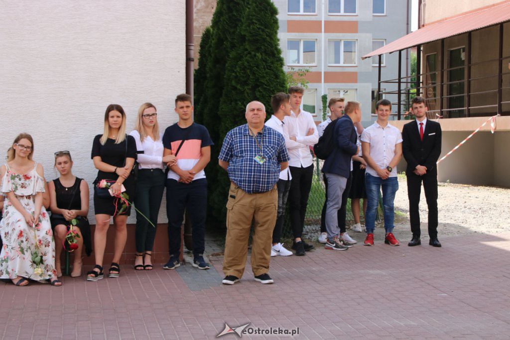 Zakończenie roku szkolnego w ZSZ nr 4 [19.06.2019] - zdjęcie #16 - eOstroleka.pl