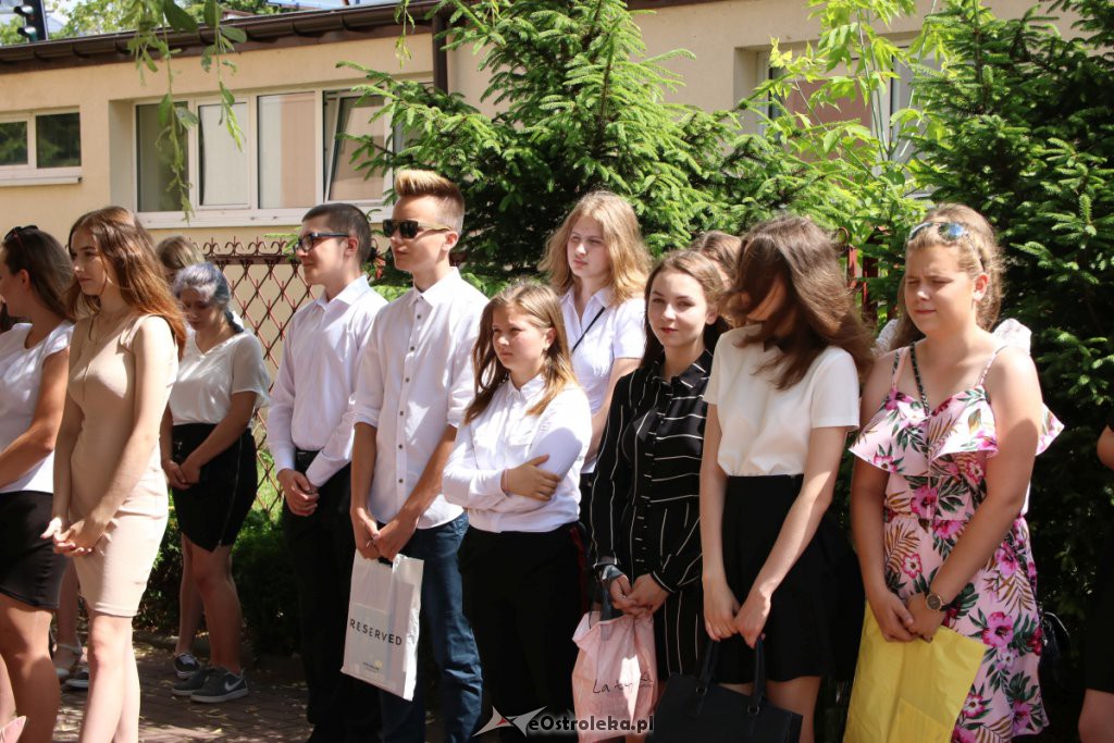 Zakończenie roku szkolnego w ZSZ nr 4 [19.06.2019] - zdjęcie #28 - eOstroleka.pl