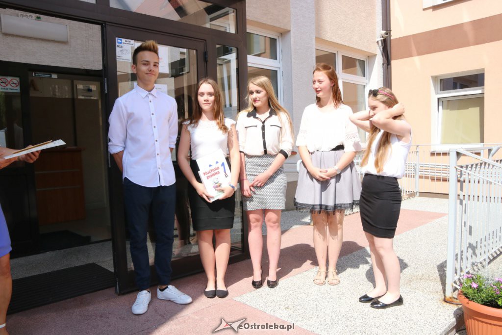 Zakończenie roku szkolnego w ZSZ nr 4 [19.06.2019] - zdjęcie #15 - eOstroleka.pl