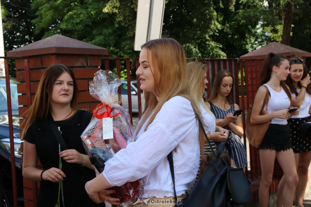 Zakończenie roku szkolnego w ZSZ nr 4 [19.06.2019] - zdjęcie #1 - eOstroleka.pl