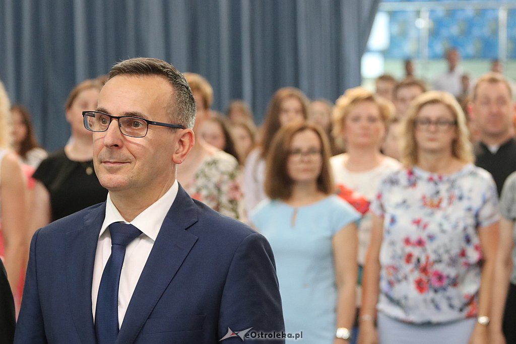 Zakończenie roku szkolnego w II LO [19.06.2019] - zdjęcie #7 - eOstroleka.pl