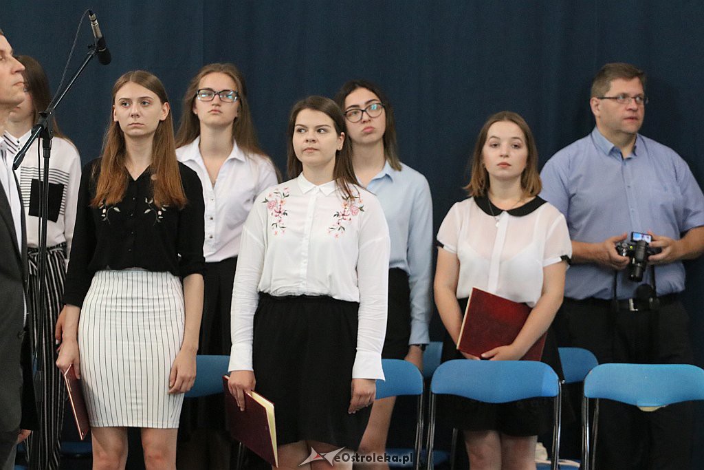 Zakończenie roku szkolnego w II LO [19.06.2019] - zdjęcie #14 - eOstroleka.pl