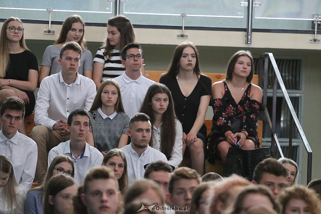 Zakończenie roku szkolnego w II LO [19.06.2019] - zdjęcie #25 - eOstroleka.pl