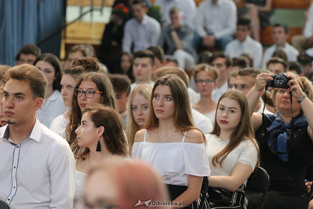 Zakończenie roku szkolnego w II LO [19.06.2019] - zdjęcie #31 - eOstroleka.pl
