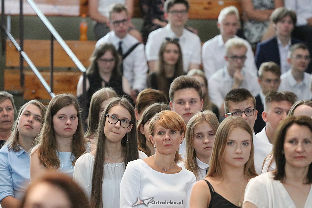 Zakończenie roku szkolnego w II LO [19.06.2019] - zdjęcie #36 - eOstroleka.pl