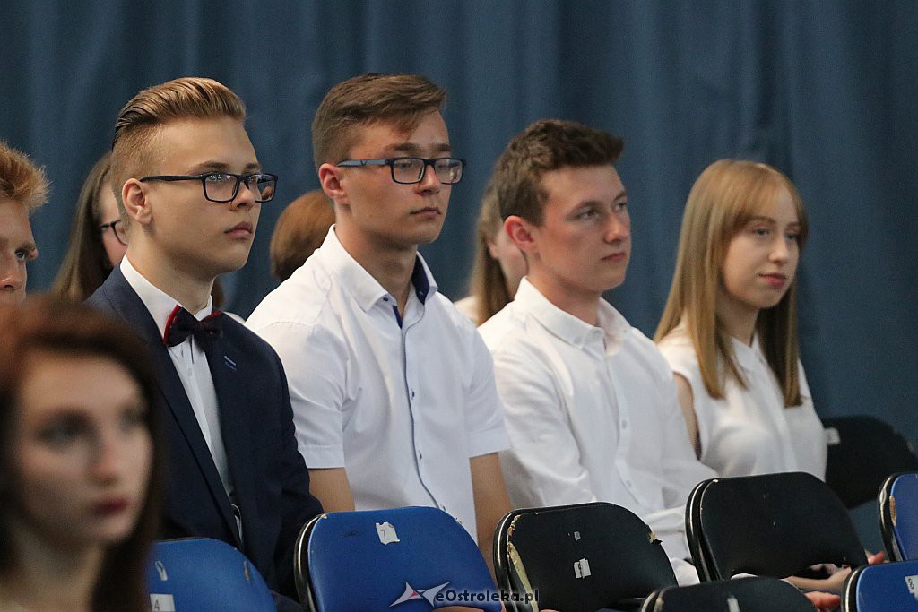 Zakończenie roku szkolnego w II LO [19.06.2019] - zdjęcie #41 - eOstroleka.pl