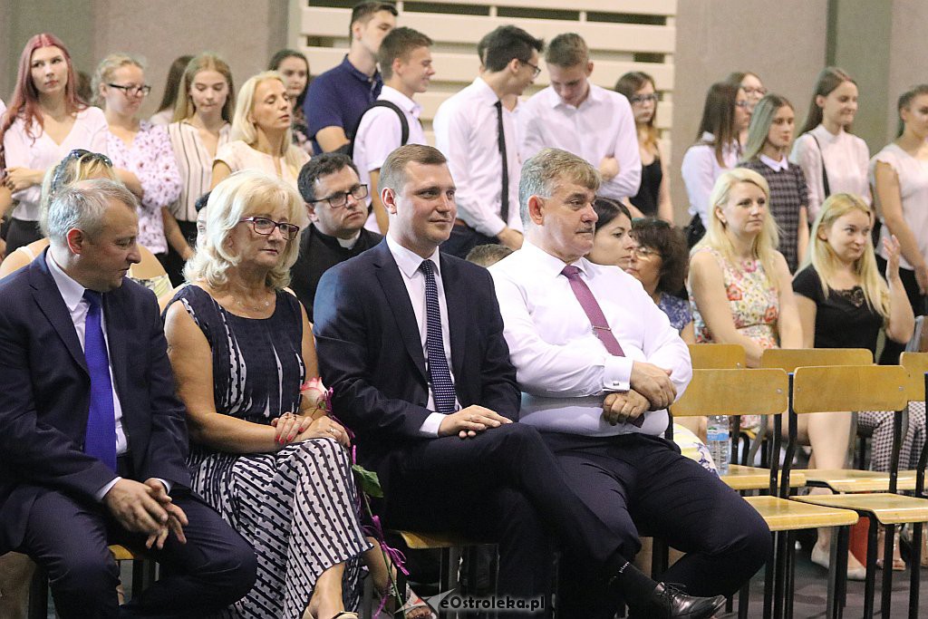 Zakończenie roku szkolnego w III LO [19.06.2019] - zdjęcie #10 - eOstroleka.pl