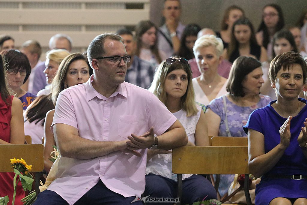 Zakończenie roku szkolnego w III LO [19.06.2019] - zdjęcie #26 - eOstroleka.pl