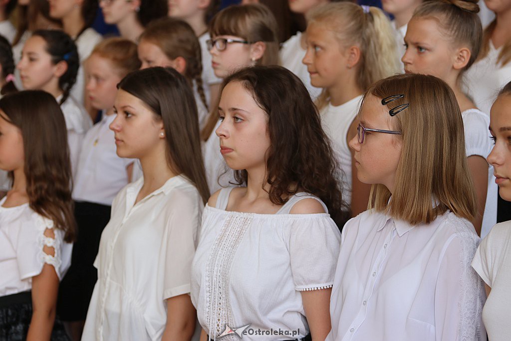 Zakończnenie roku szkolnego w SP 1 [19.06.2019] - zdjęcie #11 - eOstroleka.pl