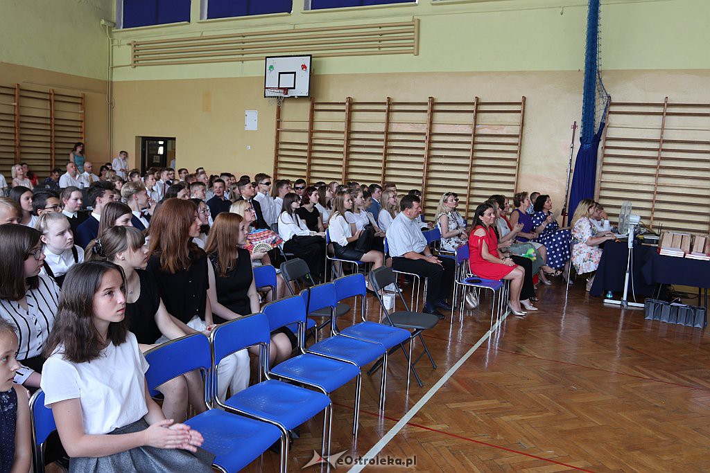 Zakończnenie roku szkolnego w SP 1 [19.06.2019] - zdjęcie #27 - eOstroleka.pl