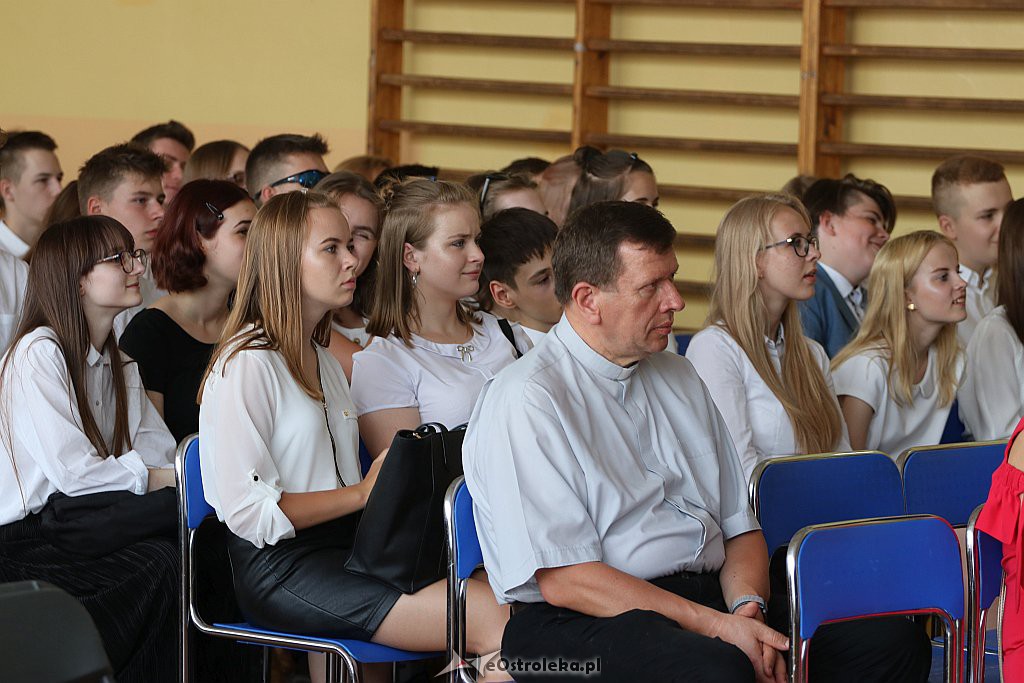 Zakończnenie roku szkolnego w SP 1 [19.06.2019] - zdjęcie #28 - eOstroleka.pl