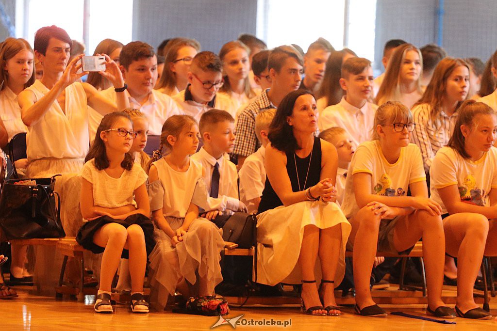 Zakończenie roku szkolnego w SP 10 [19.06.2019] - zdjęcie #5 - eOstroleka.pl