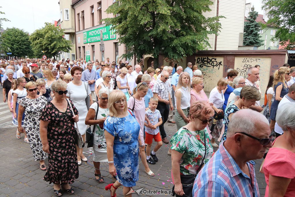 Procesja Bożego Ciała w parafi pw. św. Antoniego Padewskiego w Ostrołęce [20.06.2019] - zdjęcie #180 - eOstroleka.pl