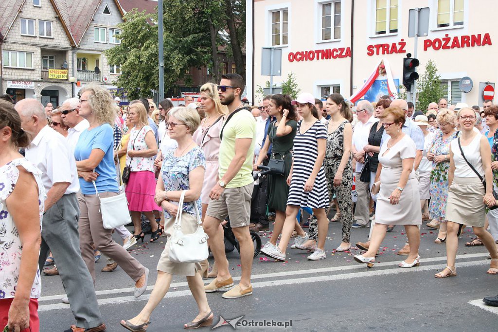 Procesja Bożego Ciała w parafi pw. św. Antoniego Padewskiego w Ostrołęce [20.06.2019] - zdjęcie #98 - eOstroleka.pl