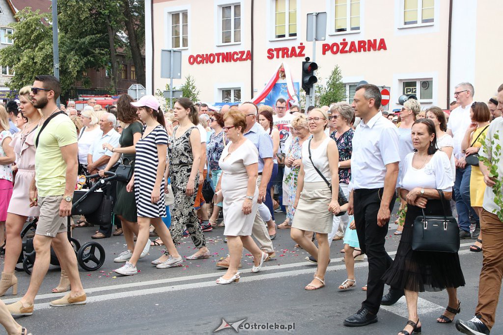 Procesja Bożego Ciała w parafi pw. św. Antoniego Padewskiego w Ostrołęce [20.06.2019] - zdjęcie #97 - eOstroleka.pl