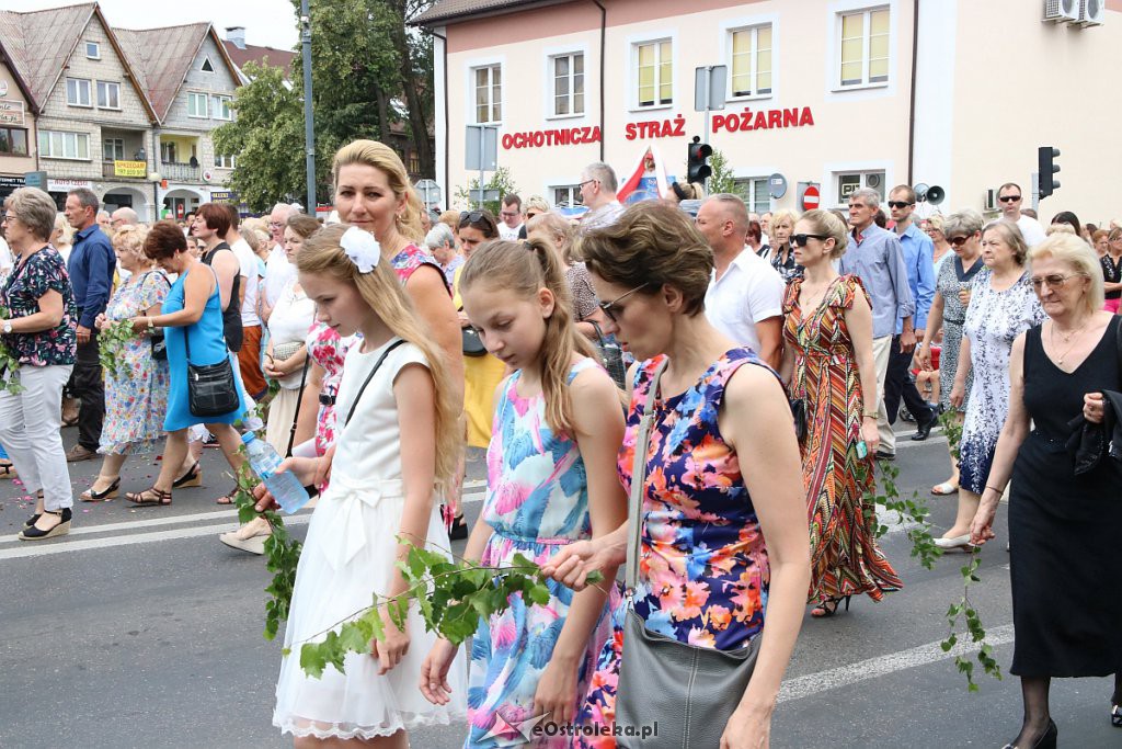 Procesja Bożego Ciała w parafi pw. św. Antoniego Padewskiego w Ostrołęce [20.06.2019] - zdjęcie #93 - eOstroleka.pl