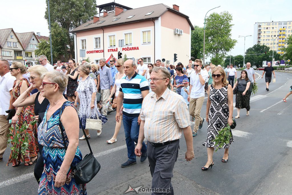 Procesja Bożego Ciała w parafi pw. św. Antoniego Padewskiego w Ostrołęce [20.06.2019] - zdjęcie #91 - eOstroleka.pl