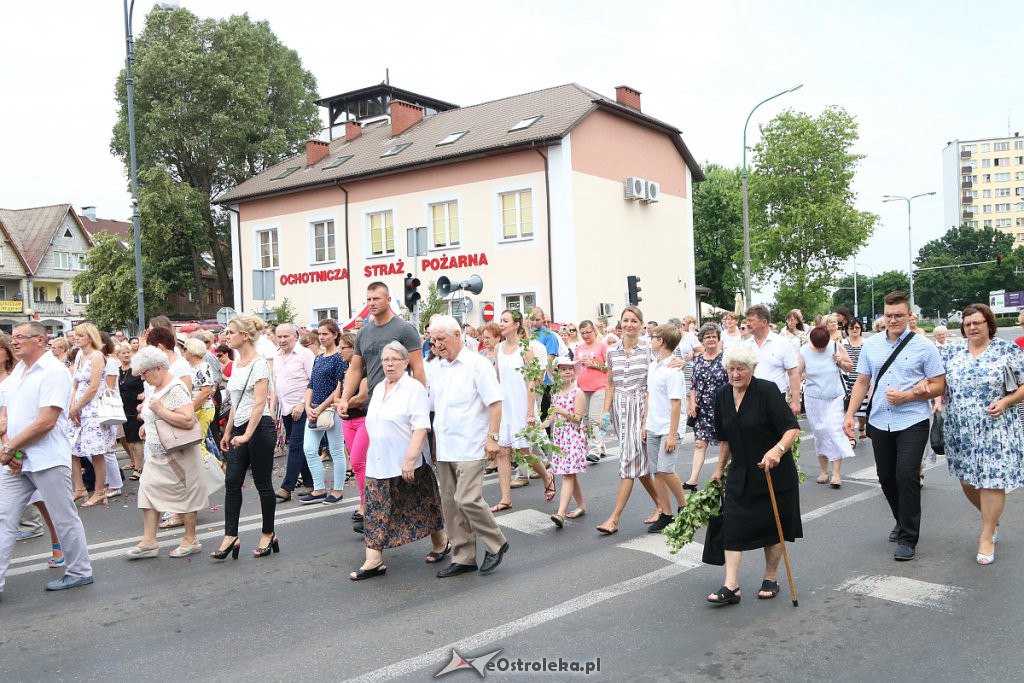 Procesja Bożego Ciała w parafi pw. św. Antoniego Padewskiego w Ostrołęce [20.06.2019] - zdjęcie #84 - eOstroleka.pl