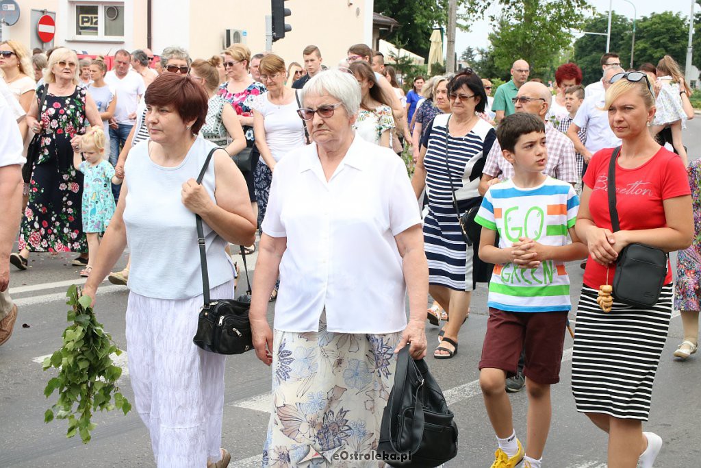 Procesja Bożego Ciała w parafi pw. św. Antoniego Padewskiego w Ostrołęce [20.06.2019] - zdjęcie #82 - eOstroleka.pl