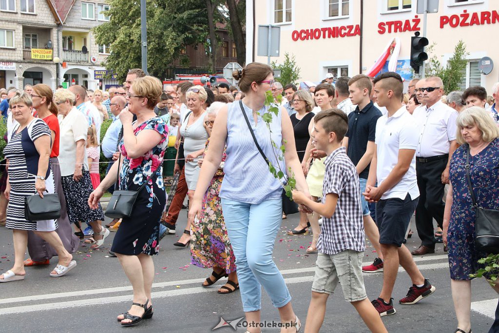 Procesja Bożego Ciała w parafi pw. św. Antoniego Padewskiego w Ostrołęce [20.06.2019] - zdjęcie #155 - eOstroleka.pl