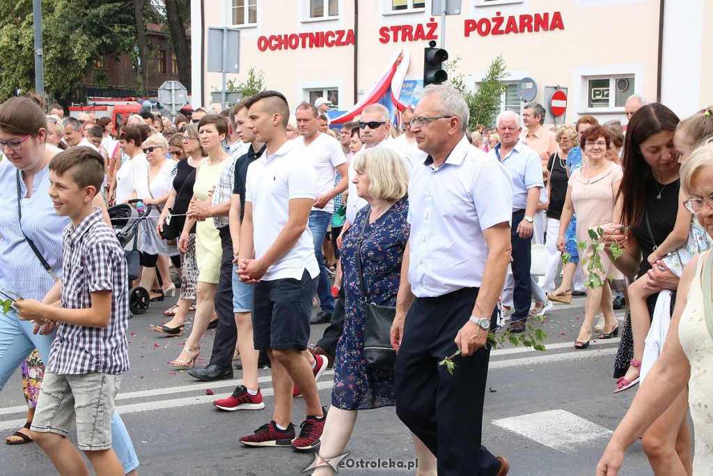 Procesja Bożego Ciała w parafi pw. św. Antoniego Padewskiego w Ostrołęce [20.06.2019] - zdjęcie #156 - eOstroleka.pl